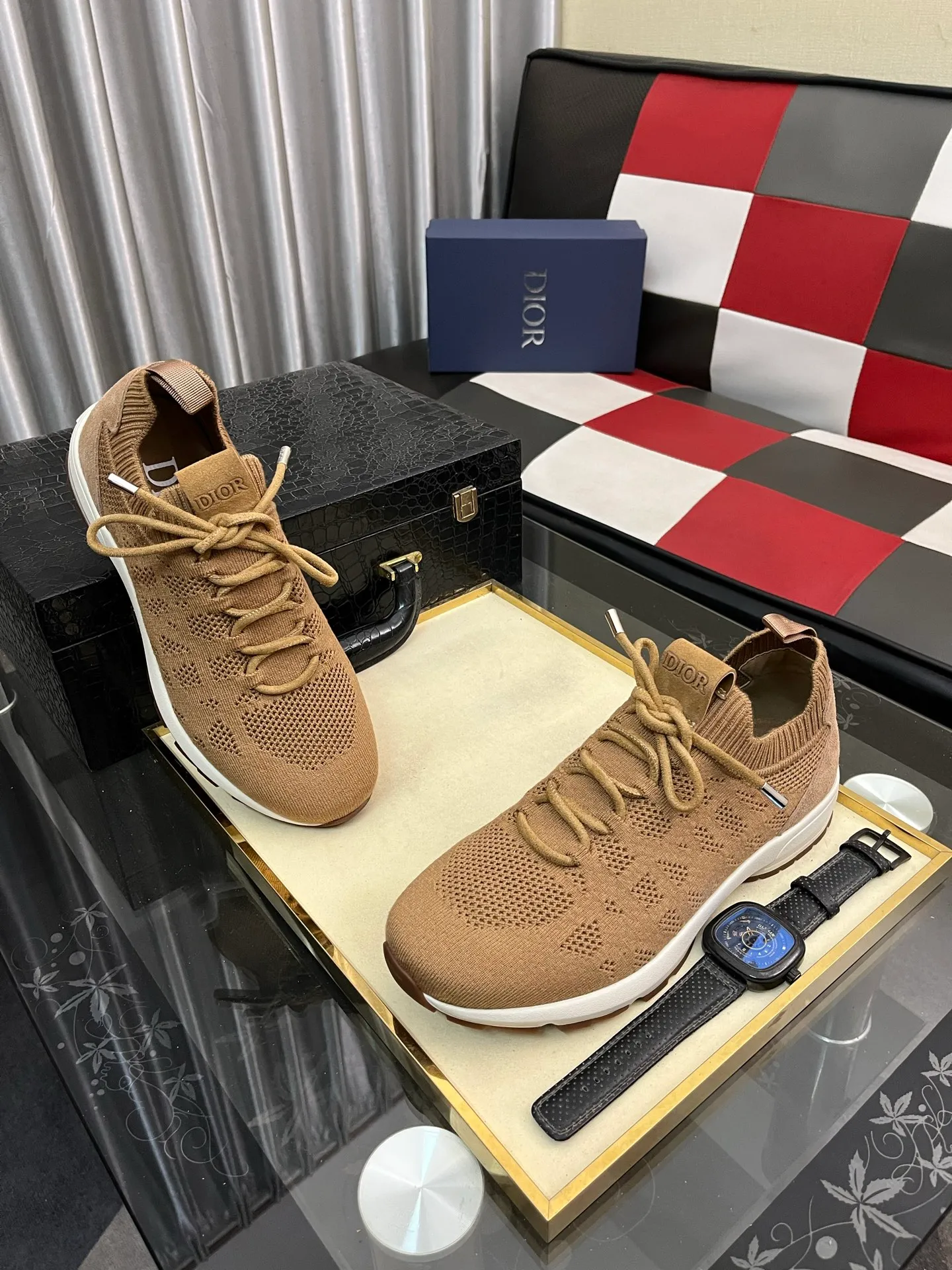 Men's shoes 💰: 400⌚️⌚️2025 new Dior fly-knit breathable casual men's shoes are on the market, original order, impeccable, the upper is made of imported fly-knit, and the original outsole is made one to one quarter. It is super comfortable on the feet. It is a must-buy pair of shoes. Available in sizes 38-446️⃣